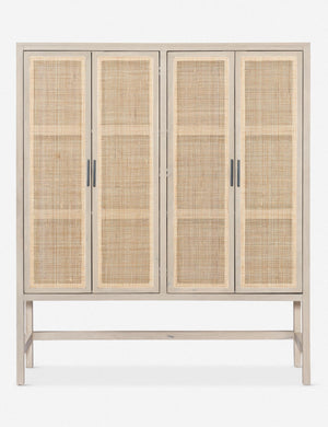 Hannah Cabinet, Natural