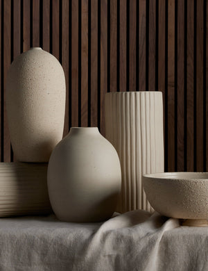 Pelia Vase