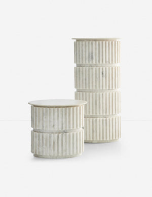 Vira Pedestal Table