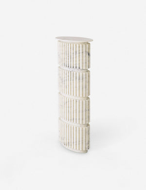 Vira Pedestal Table