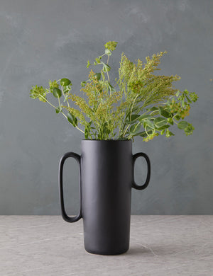 Makhi Vase