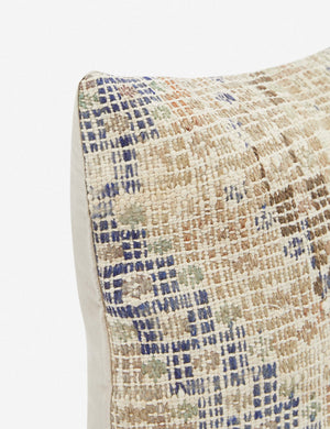 Neval Vintage Pillow