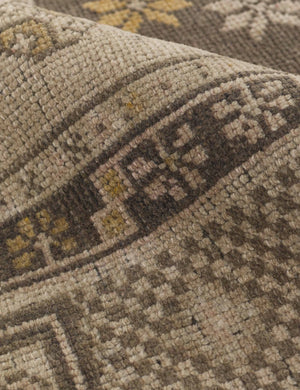 Demet Vintage Rug, 4'11