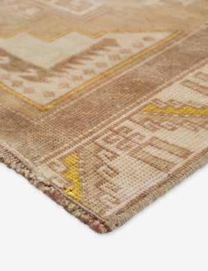 Harika Vintage Rug, 4'9