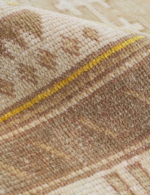 Harika Vintage Rug, 4'9