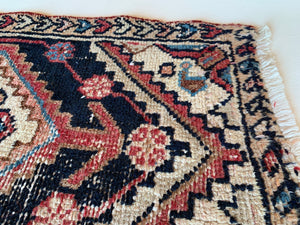 Frances Loom Alma Vintage Rug, 1'7