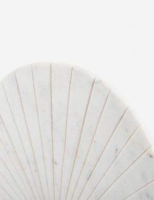 Lidwina Table Sculpture