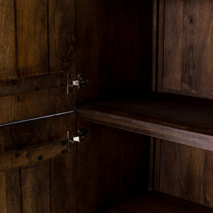 Japarii Cabinet