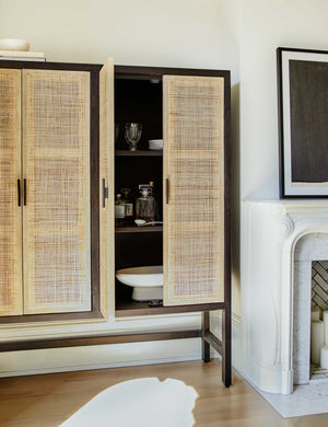 Hannah Cabinet, Black