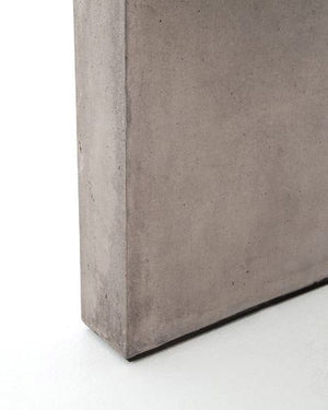 Close-up of the legs of the Gin indoor and outdoor concrete side table